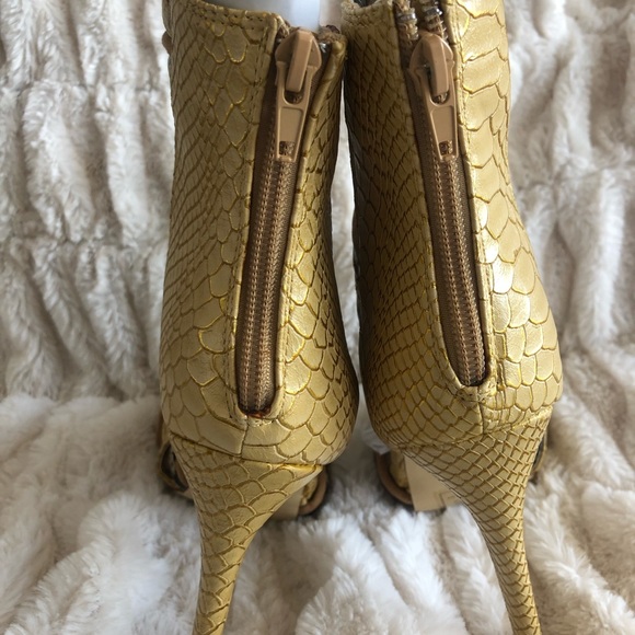 4 inch heel sandals - Picture 3 of 4